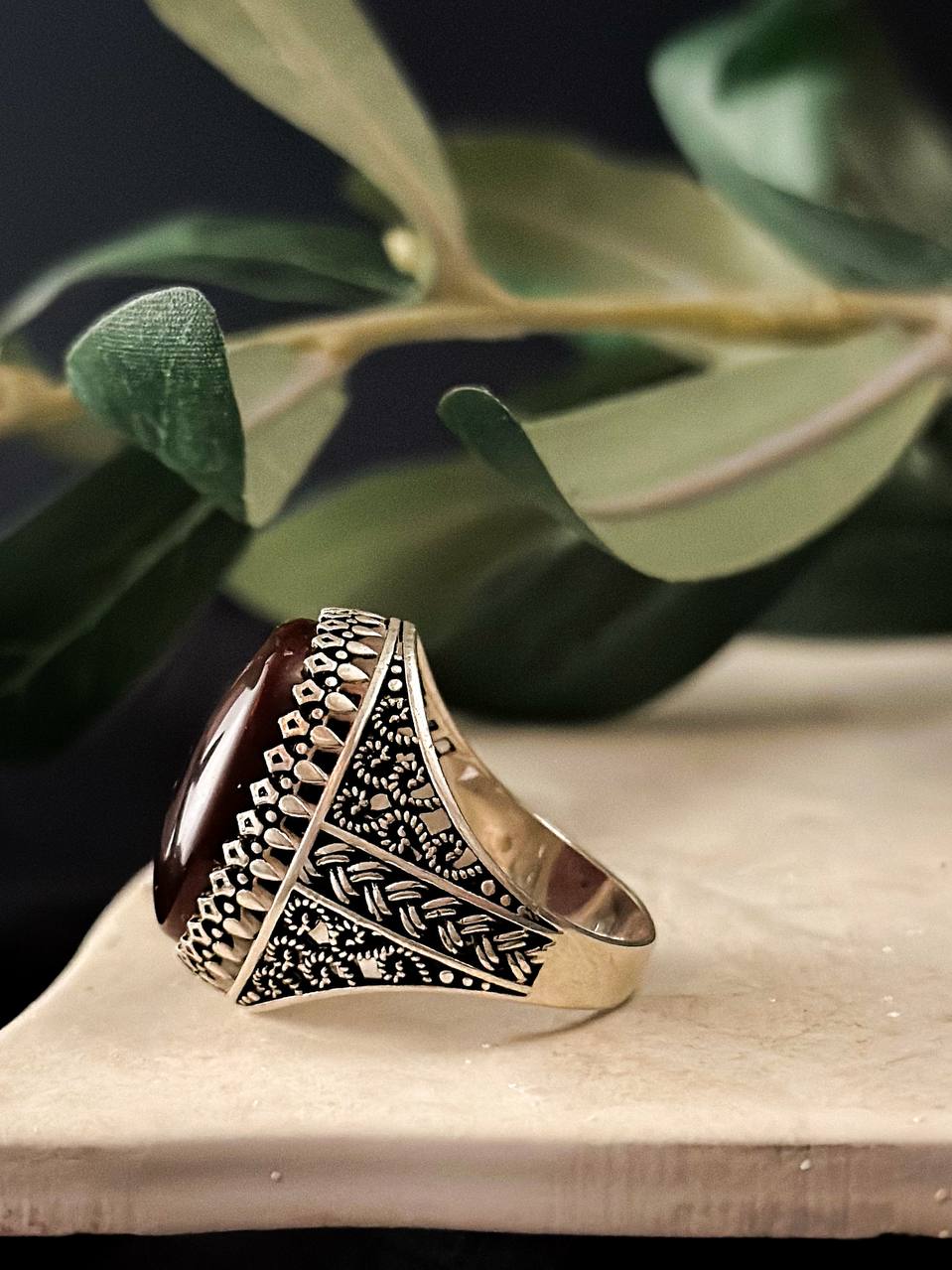 Yemeni men Aqeeq (Agate) Silver Ring– A Symbol of Strength & Tradition