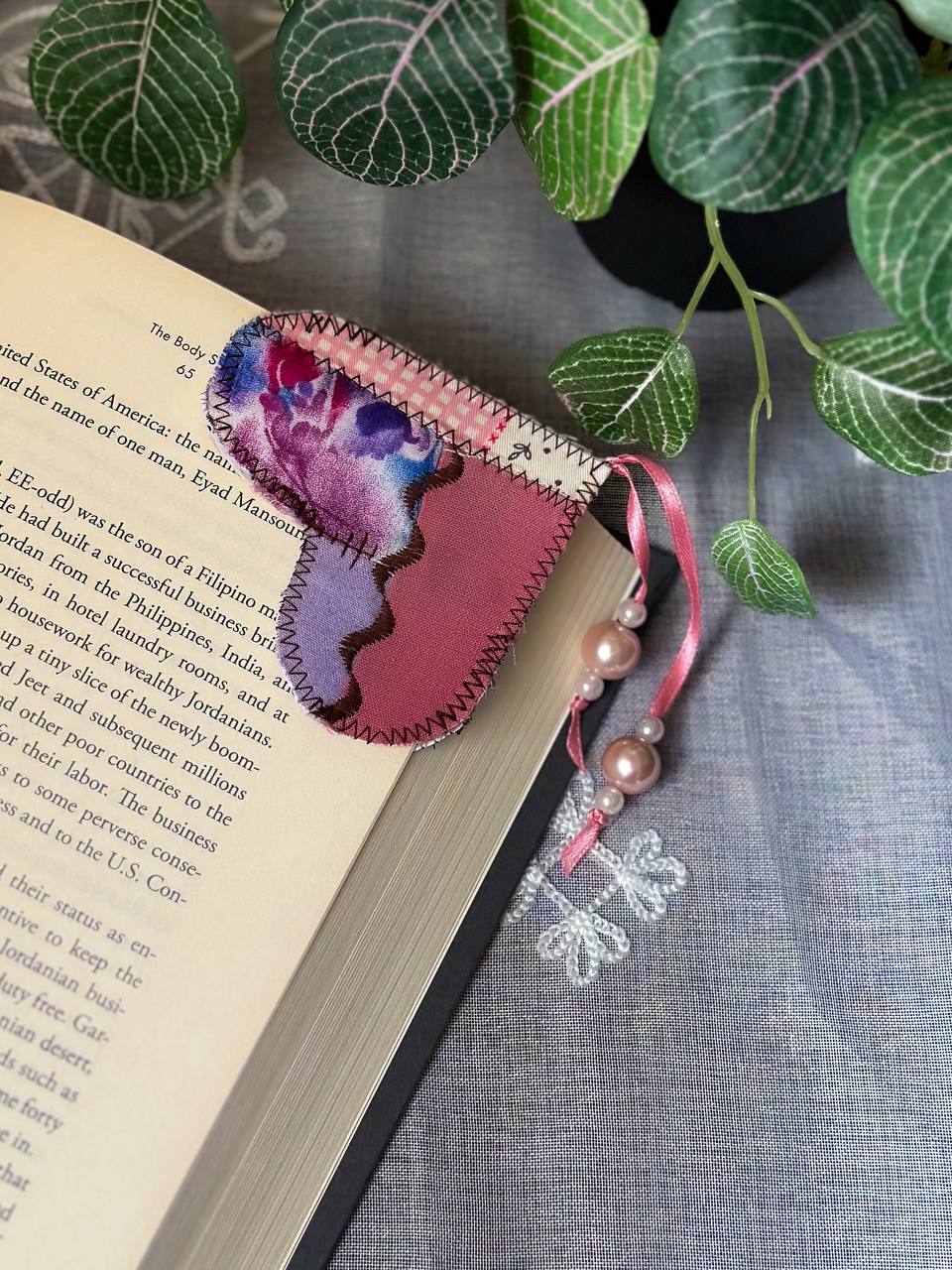 Handcrafted Heart Bookmark – Corner Style